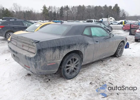 2021 Dodge Challenger Sxt Awd z USA, uszkodzony, nr VIN 2C3CDZGG5MH593238